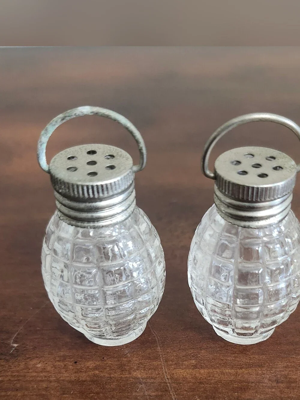 Vintage Salt & Pepper Shaker Set Mini Glass Grenade/Barrel Shape 1950s Art Deco